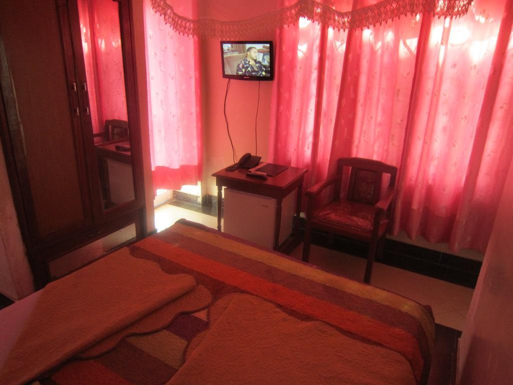 The Dreamer Hotel Dar es Salaam Room photo